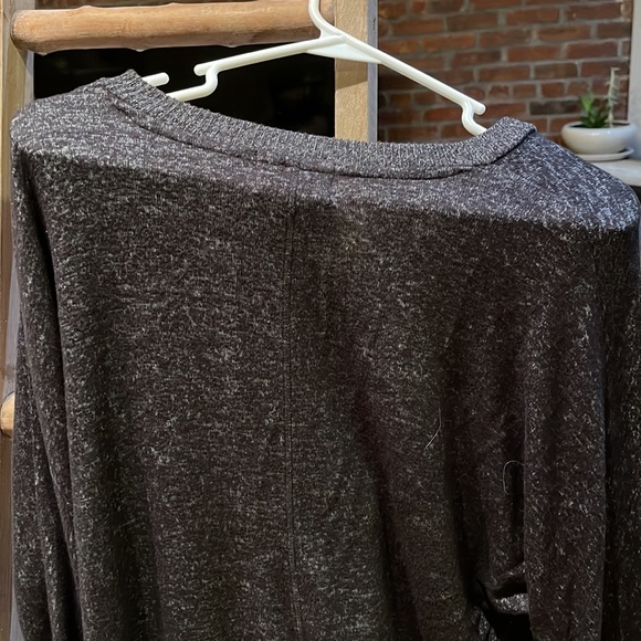 Olive + Oak grey oversized sweater - Picture 4 of 4